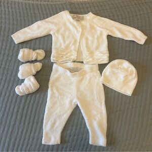 Barefoot Dreams Heirloom Cardigan Set Cozy White Baby Outfit Set socks‎ and hat